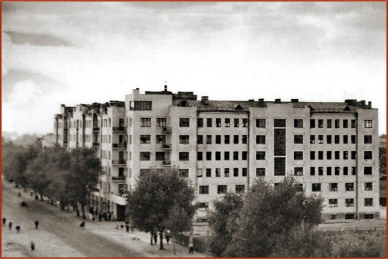 Дом-коммуна в Гомеле, довоенный снимок