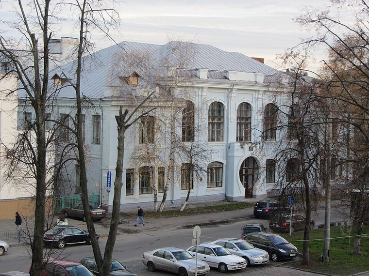 Бывшее техническое училище на Киселёва