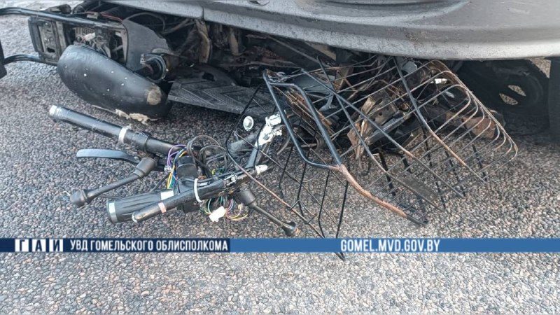 В Ельске при столкновении с автомобилем погиб водитель электровелосипеда — фото 2