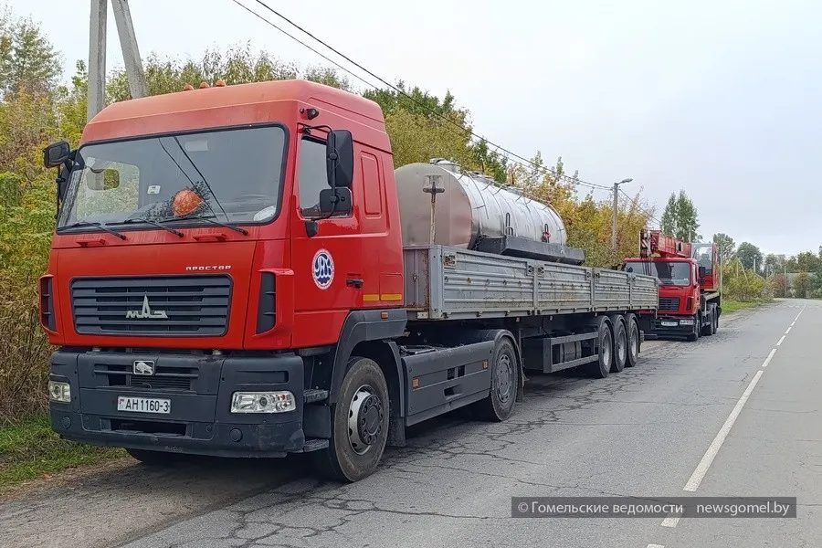 В Гомеле доставляют воду жителям во время ремонта водовода