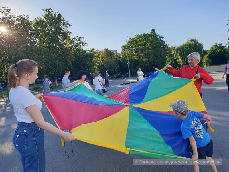 На улице Юбилейной прошла молодёжная площадка «Радуга талантов»
