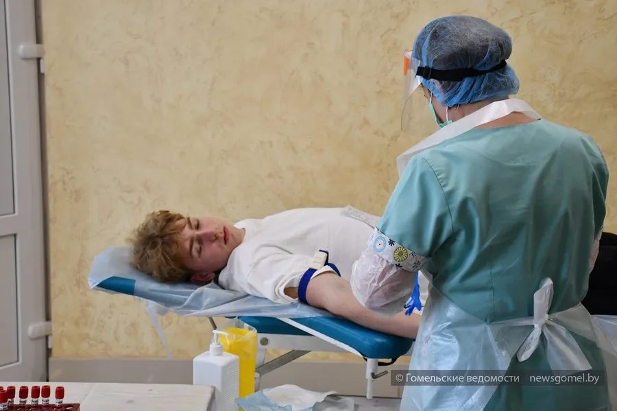 В Гомеле более сотни членов профсоюза сдали кровь