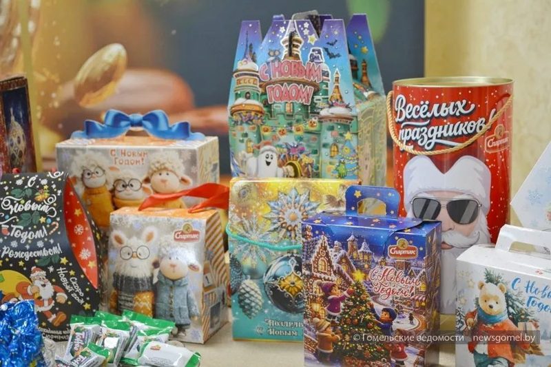 Кондитерская фабрика «Спартак» представила новогодние подарки со скидками на 15–25 процентов
