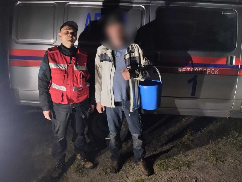 В Светлогорском районе спасатели нашли заблудившегося в лесу мужчину