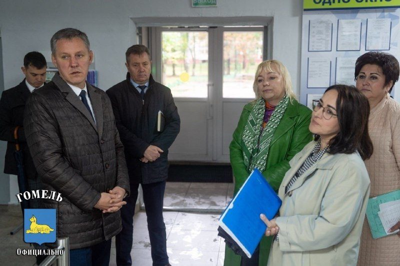 Пархамович проверил школы Советского района