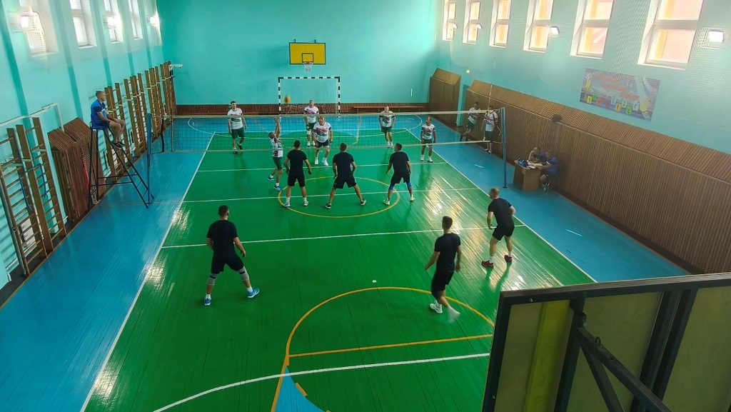 Волейбол в Октябрьском районе: спасатели пяти районов поборолись за победу