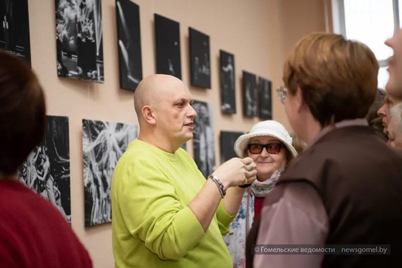 В Гомеле в библиотеке открылась фотовыставка Сергея Коробкина «Застывший мир танца»