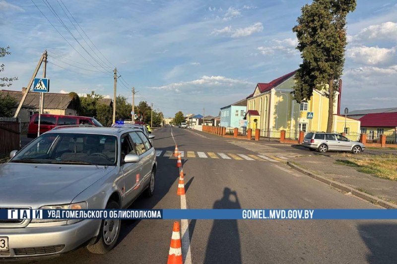 На улице Дзержинского в Калинковичах автомобиль сбил пешехода