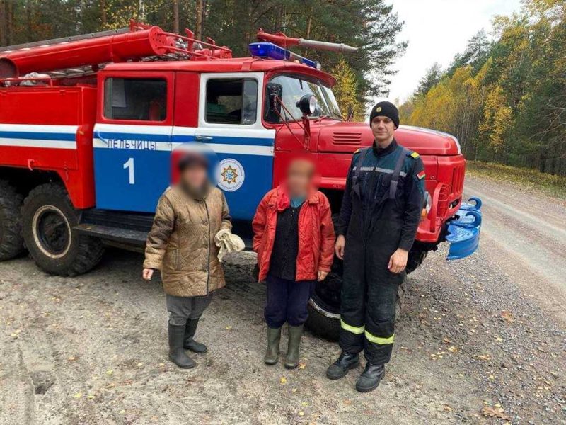 Вышли из леса на звук сирены: в Лельчицком районе спасатели помогли заблудившимся пенсионеркам