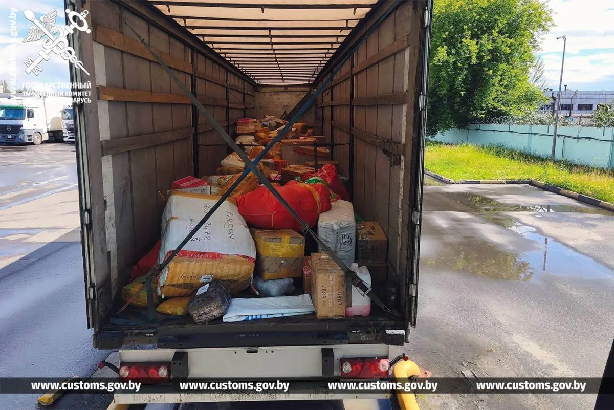 Гомельские таможенники задержали крупную партию незадекларированного товара из России