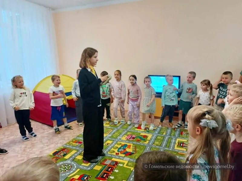 В Гомеле научили дошколят вызывать спасателей
