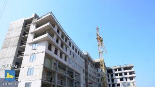 В микрорайоне Хутор завершается строительство детской поликлиники