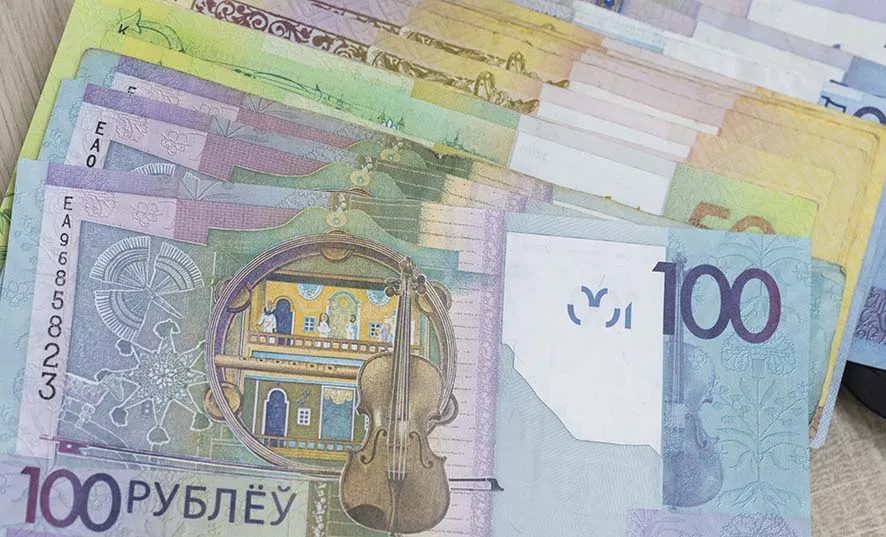 Заместитель директора и ИП похитили из строительной организации 94,6 тысячи рублей