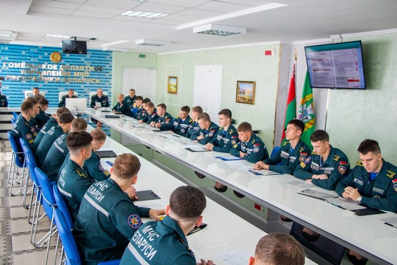 В Гомеле стартовал учебно-полевой сбор курсантов МЧС