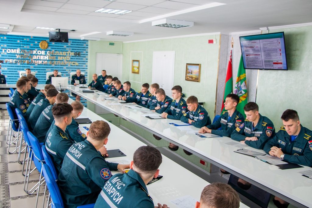 В Гомеле стартовал учебно-полевой сбор курсантов МЧС