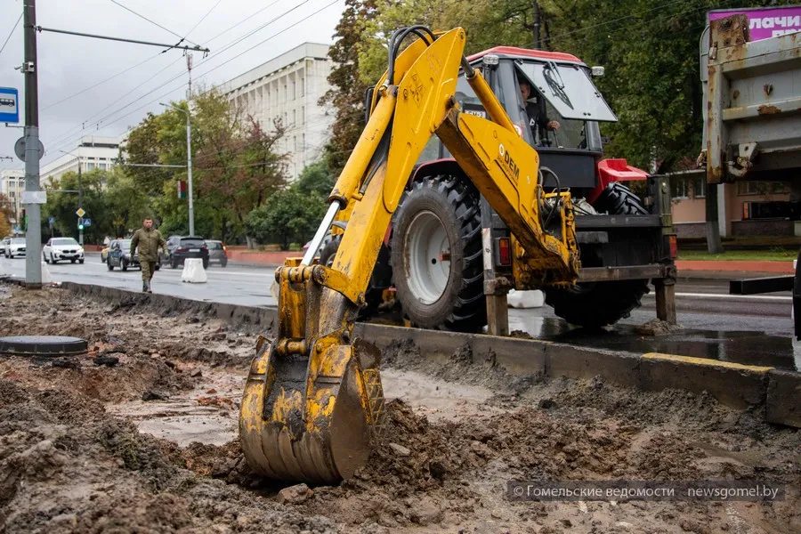 В Гомеле обустраивают заездной карман на остановке «Университет»
