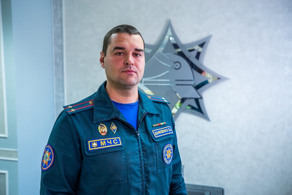 Спасатель МЧС спас подавившегося человека в пиццерии