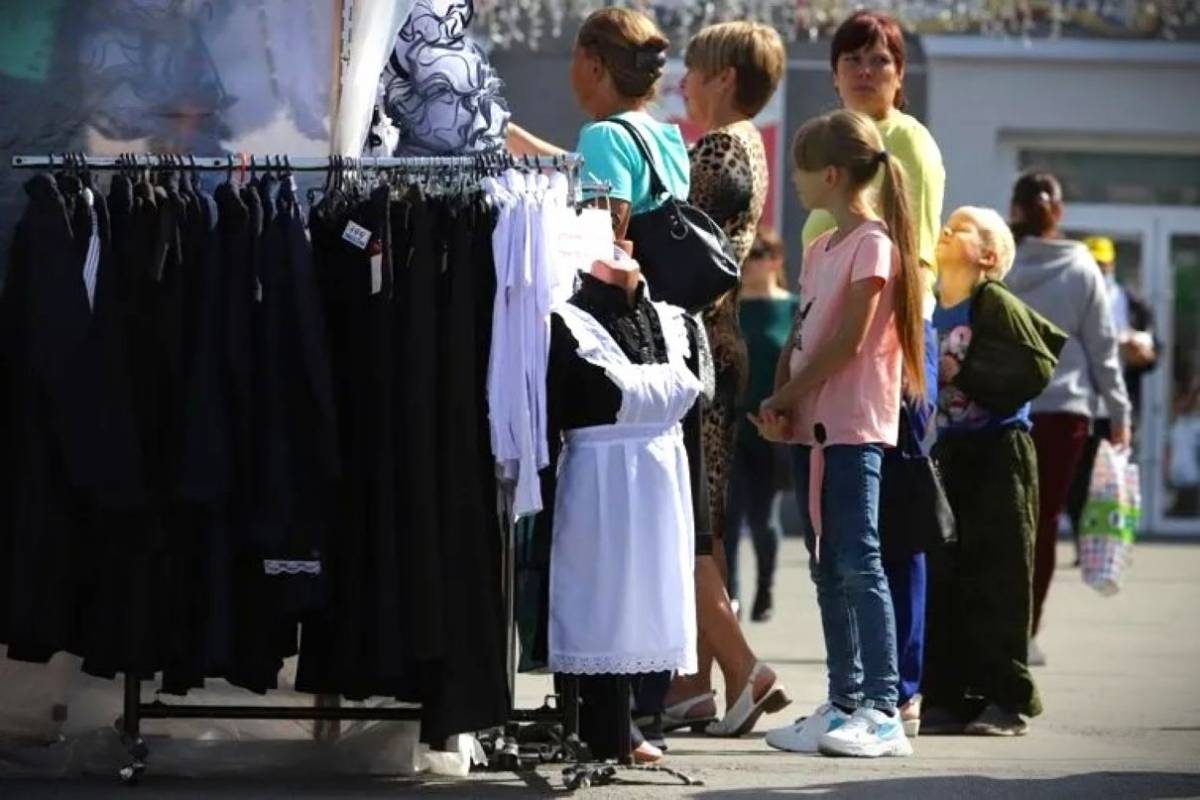 В Гомеле открываются школьные базары