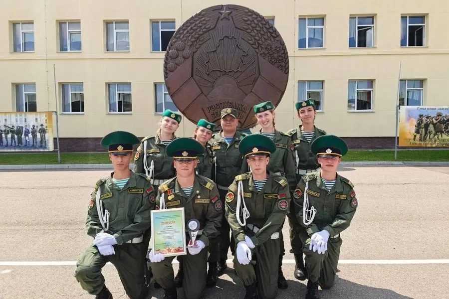 Гомельская команда завоевала серебро республиканского смотра строя и песни