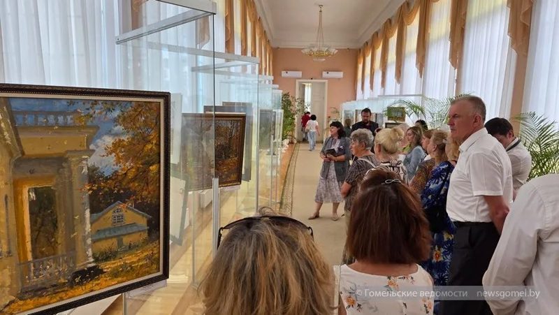 В дворце Румянцевых и Паскевичей открылась выставка из музея-заповедника Тютчева