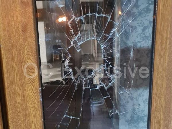В Лельчицах пьяный мужчина разбил стекло входной двери центра культуры