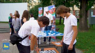 В сквере Громыко прошла молодёжная площадка с музыкой и спортом