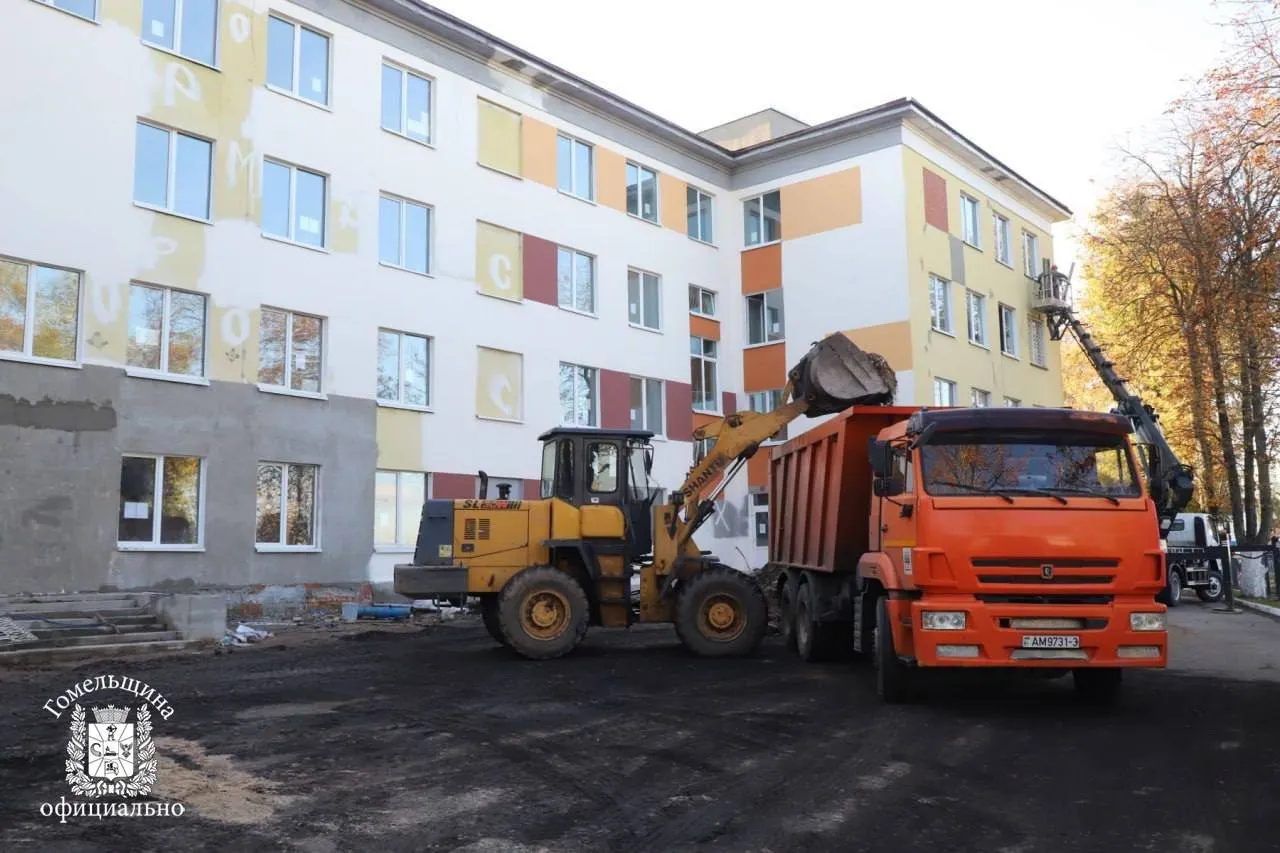 В Мозыре идет ремонт роддома: готовность объекта более 60%