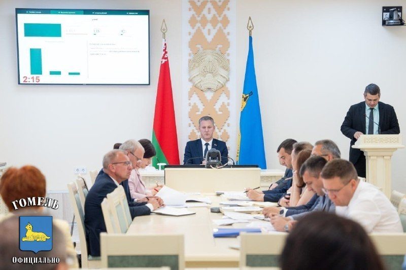 В Гомеле борются с инвазивным жуком, угрожающим ясеням