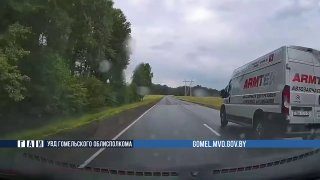Водитель и пассажирка пострадали при опрокидывании автомобиля в Светлогорском районе