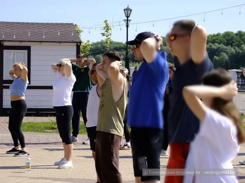 На набережной Сожа прошла массовая тренировка проекта «Зарядись»