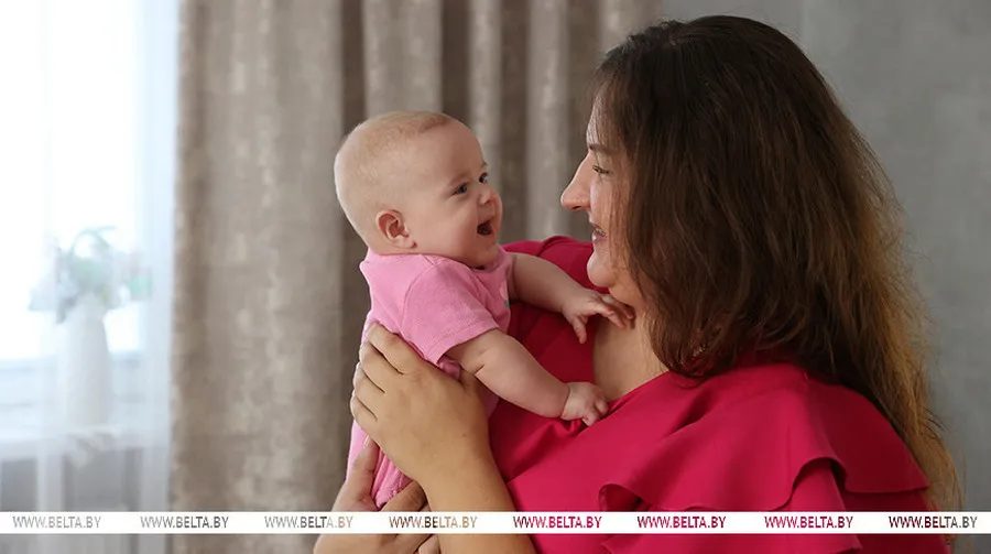 Пособие по уходу за ребёнком до 3 лет свяжут с доходами получателя