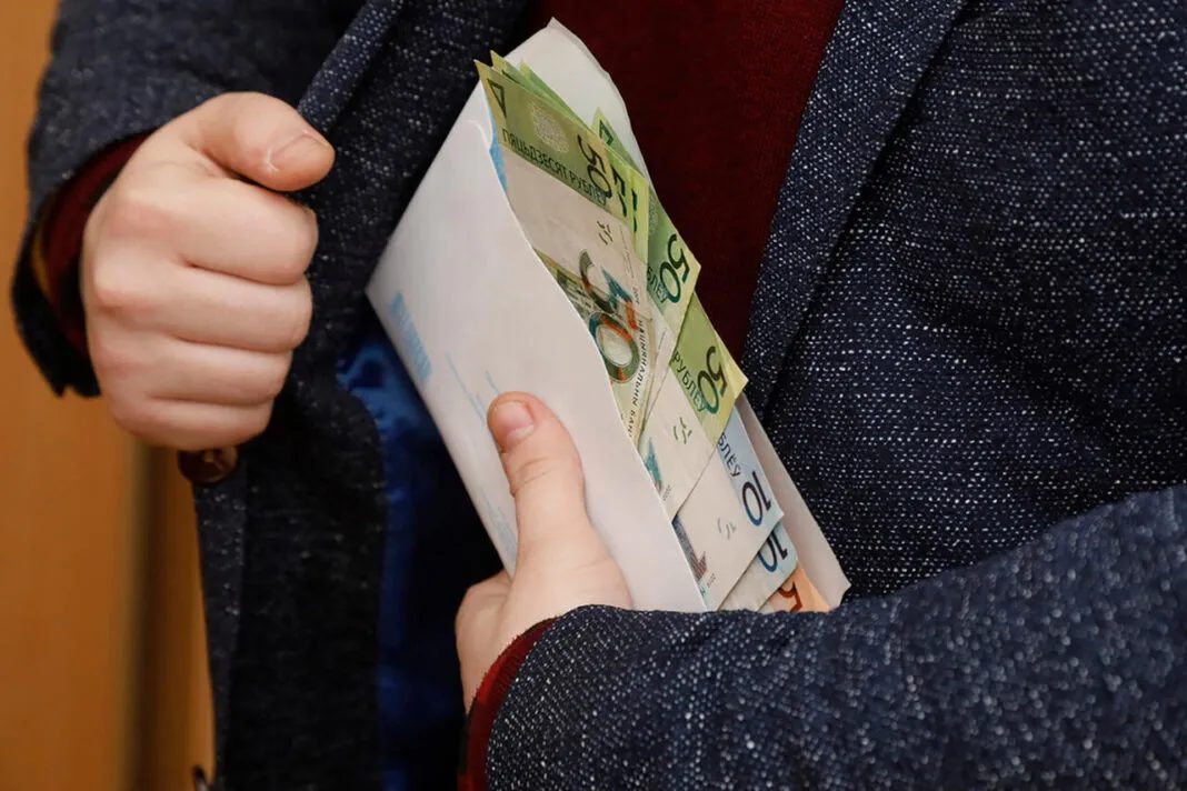 В Гомеле осудили нетрезвого водителя, предлагавшего взятку сотрудникам ГАИ