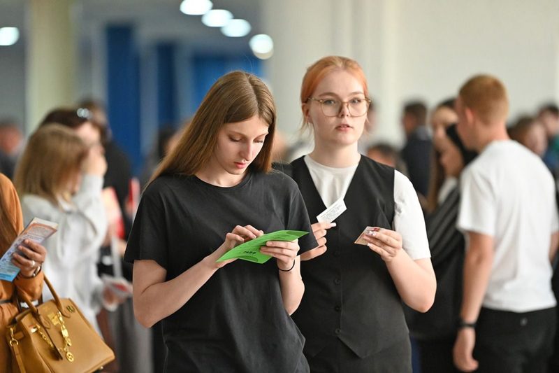 В Гомеле запустили чат-бот для помощи молодым специалистам