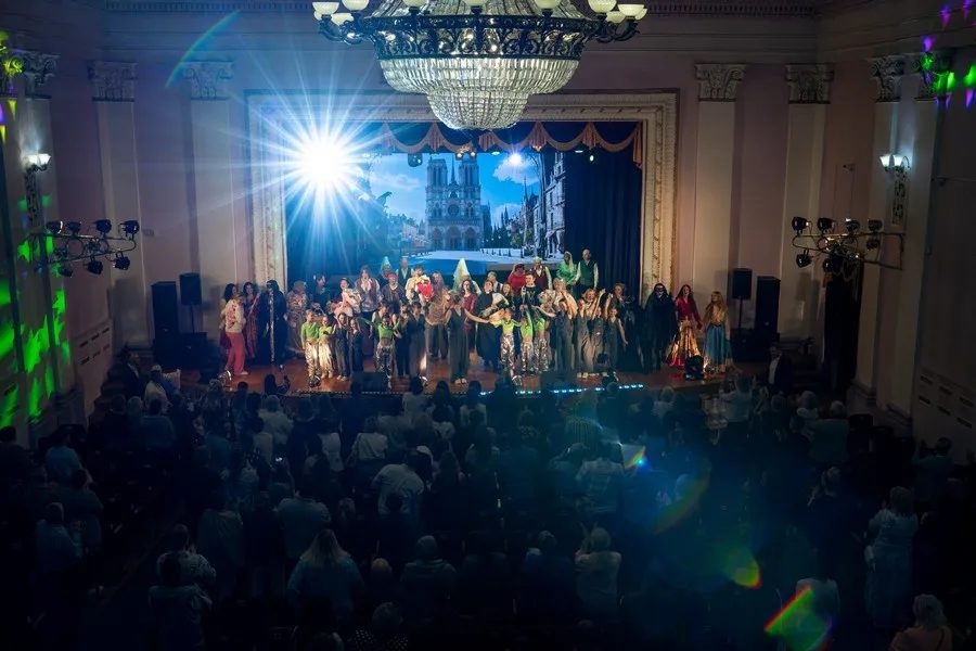 Во Дворце культуры «Костюковка» показали музыкальный спектакль «Собор Парижской Богоматери»