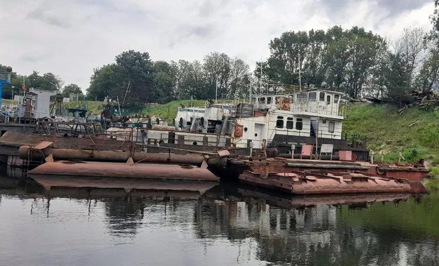 Буксир сорвался с причала на реке Сож: прокуратура установила причины
