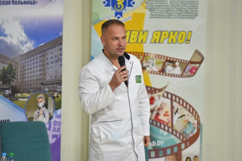52 молодых врача и медсестры начали работу в областной больнице