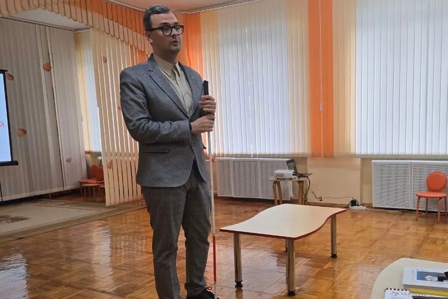 В Гомеле проходит месячник «Человек с белой тростью»