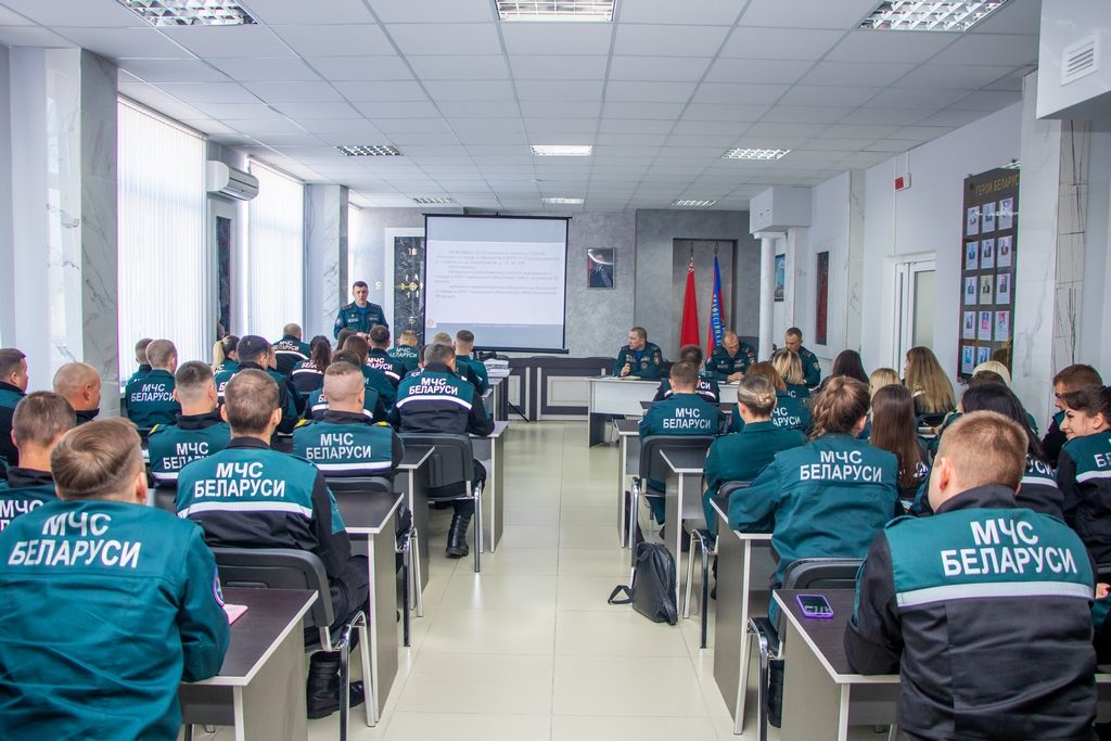 В Гомеле прошли учебные сборы работников центров оперативного управления МЧС