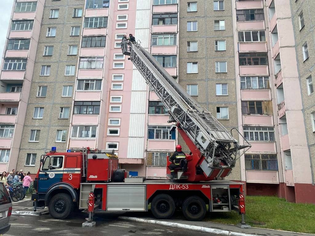 В Жлобине прошло учение по пожарной безопасности в общежитии